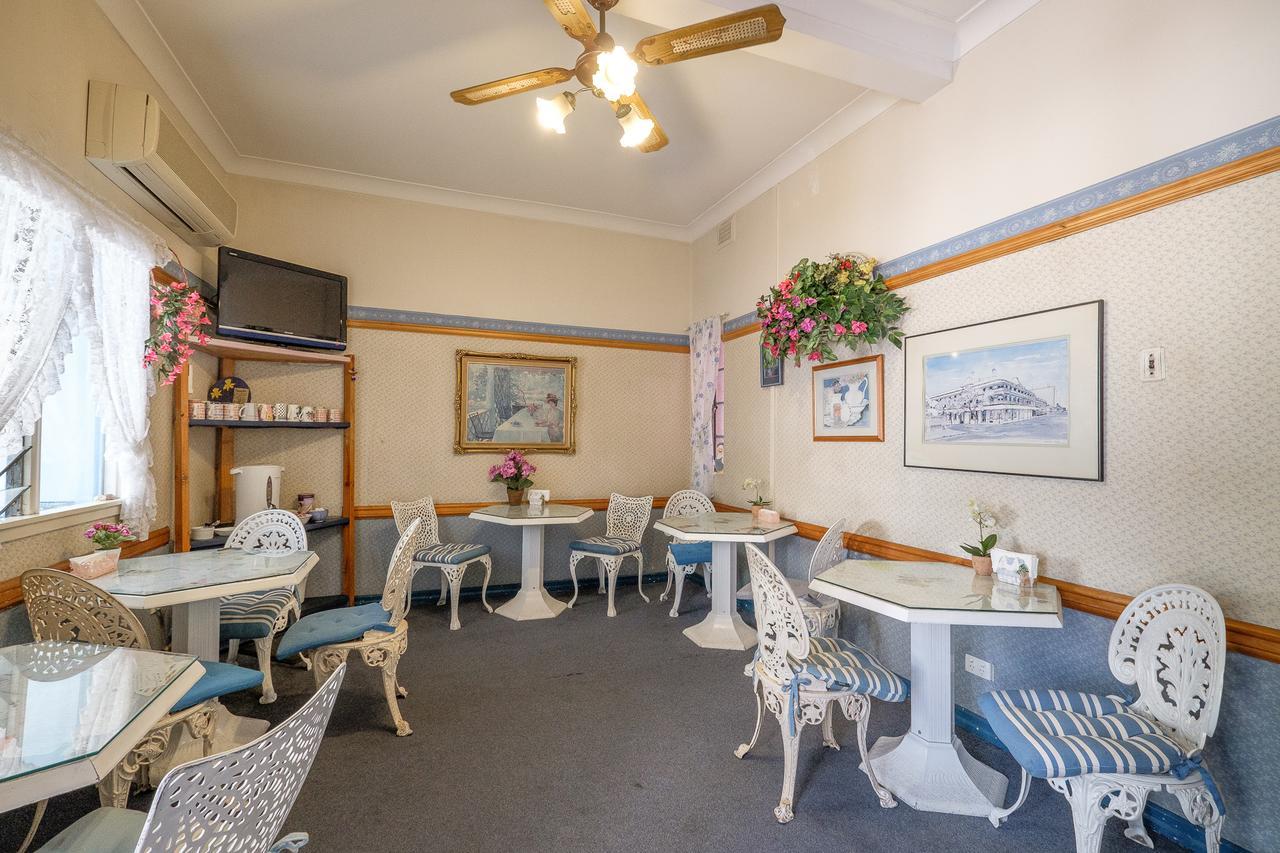 Annie'S Shandon Inn Brisbane Exterior photo