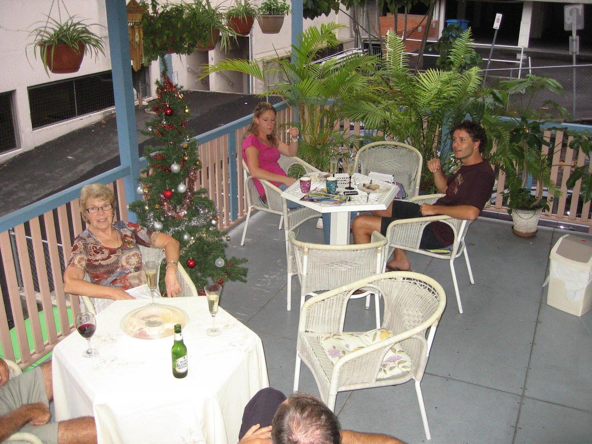 Annie'S Shandon Inn Brisbane Exterior photo