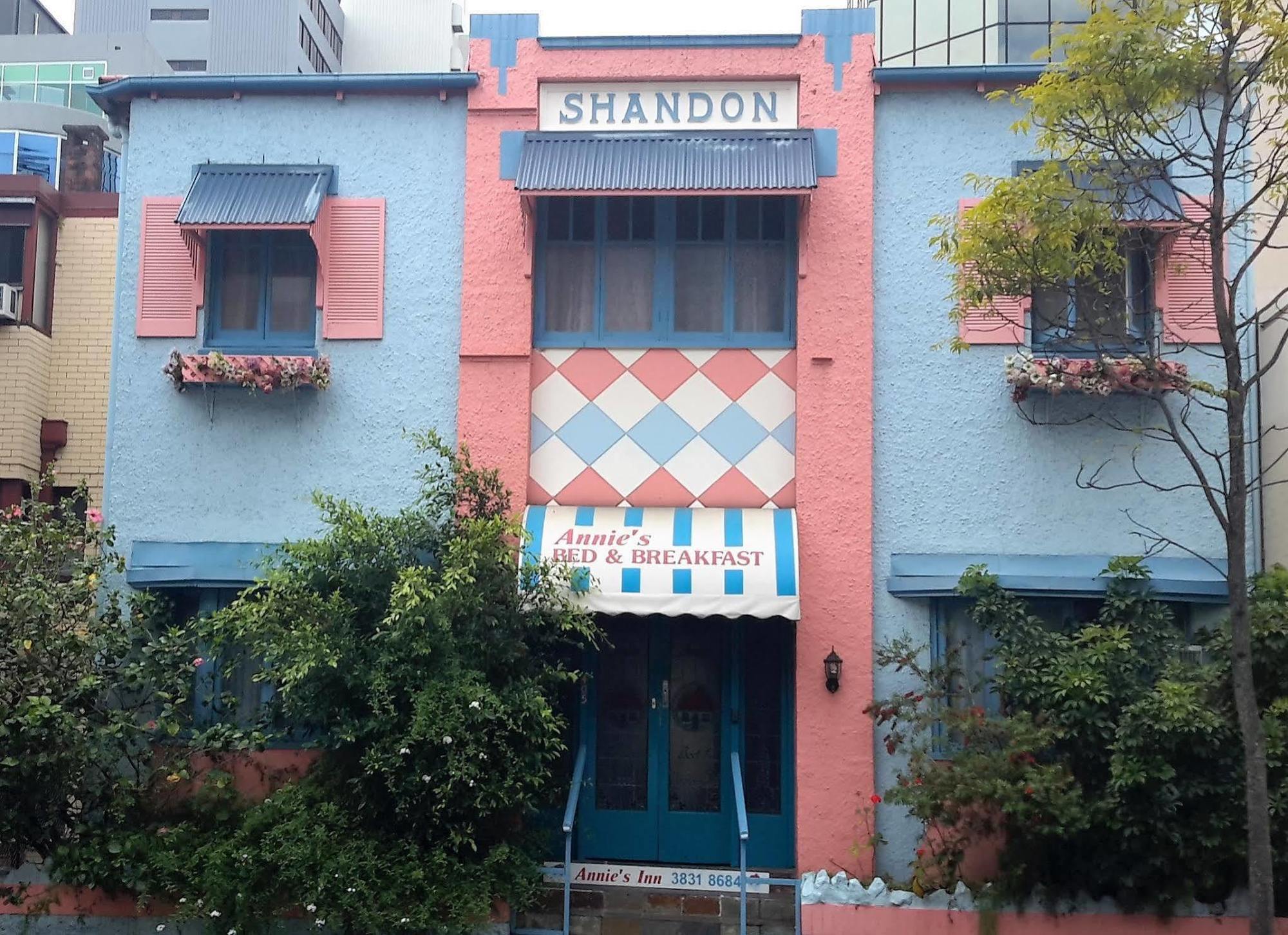 Annie'S Shandon Inn Brisbane Exterior photo